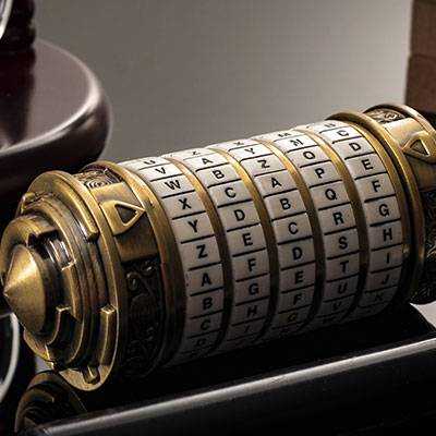 Cup rotating cipher box cryptex