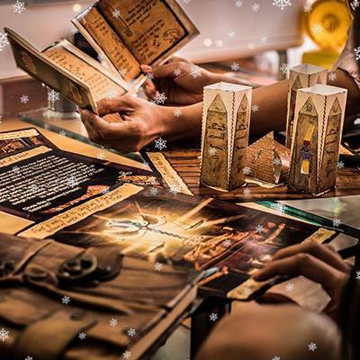 lost-mummy-players-solving-obelisk-1-400x400-christmas lost-mummy-players-solving-obelisk-1-400x400-christmas